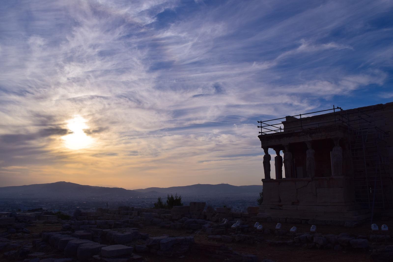 Hoàng hôn trên đền Erechtheion