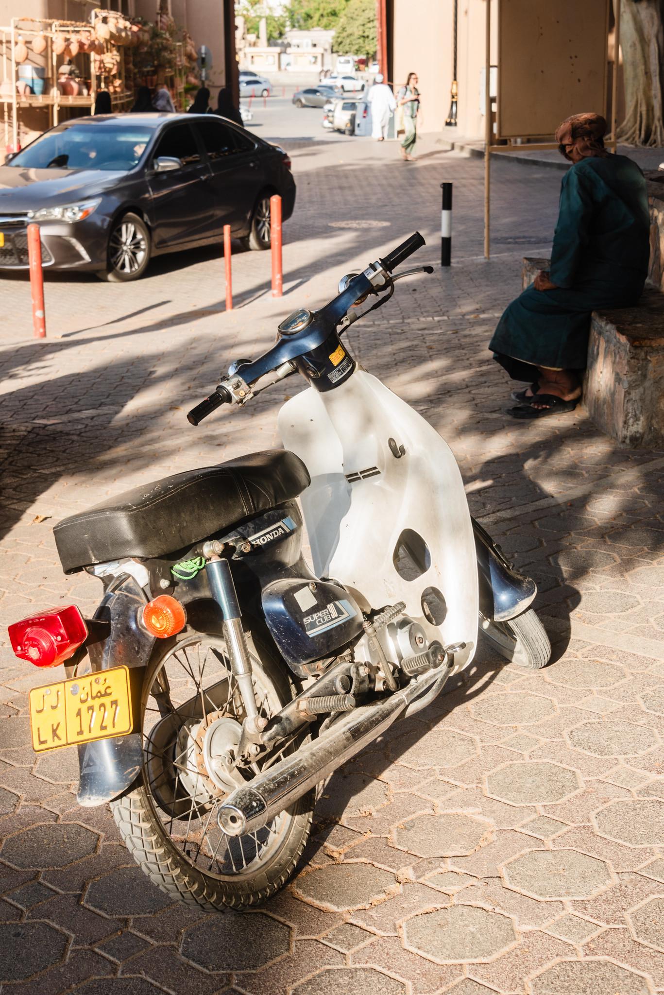 Một Nizwa chậm rãi