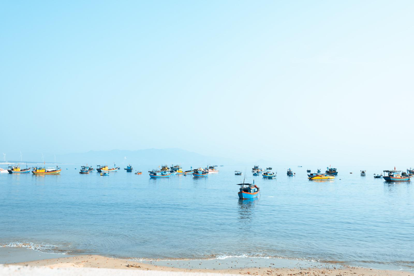 Những mảng màu trên biển