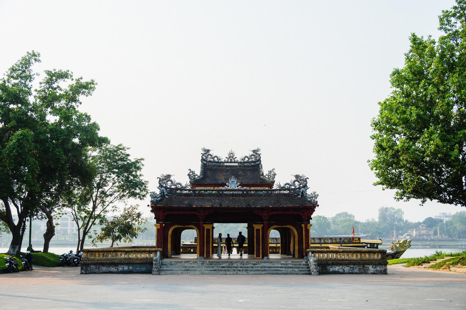 Nghenh Luong Pavilion