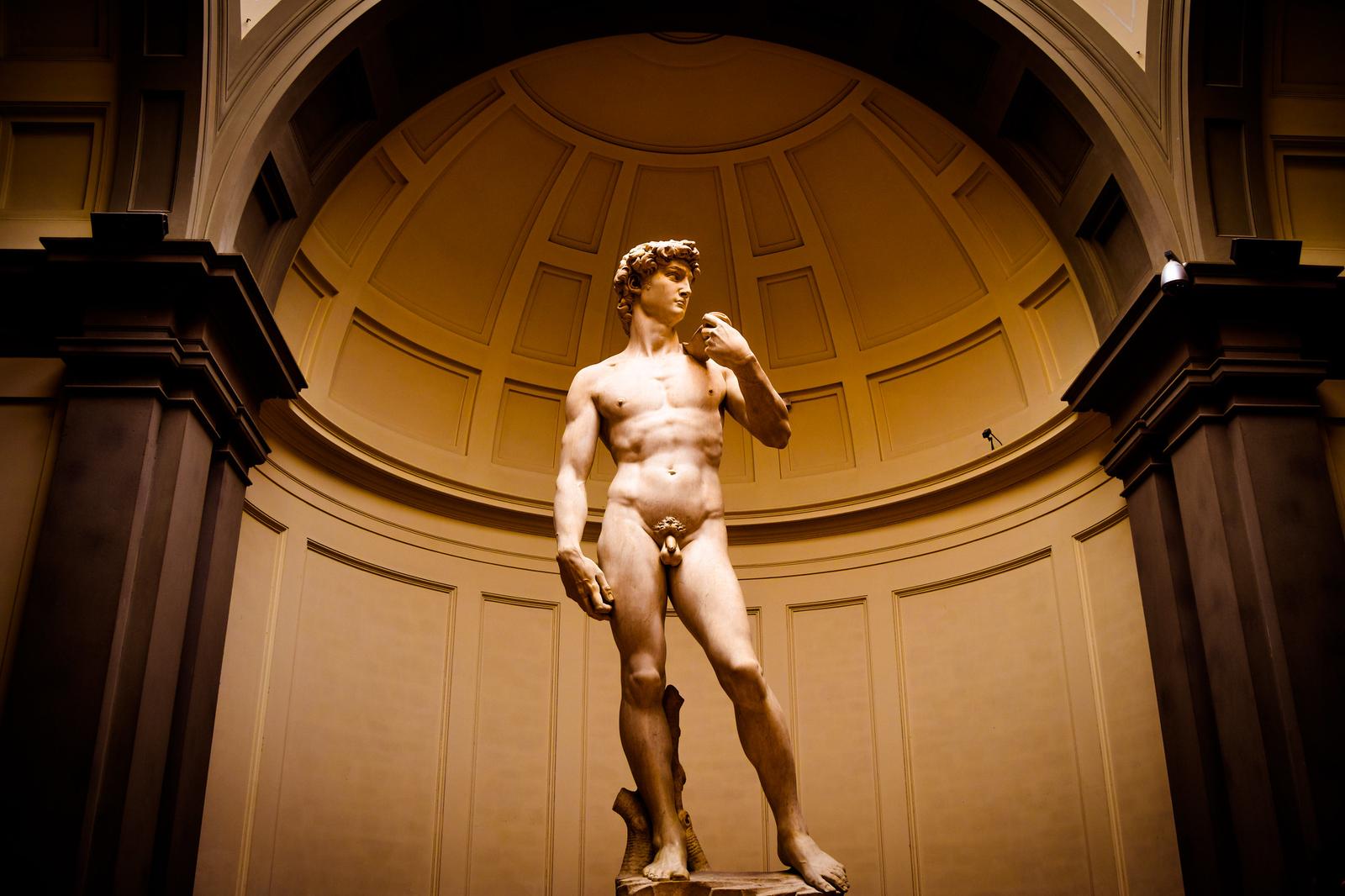 Tượng David của Michelangelo