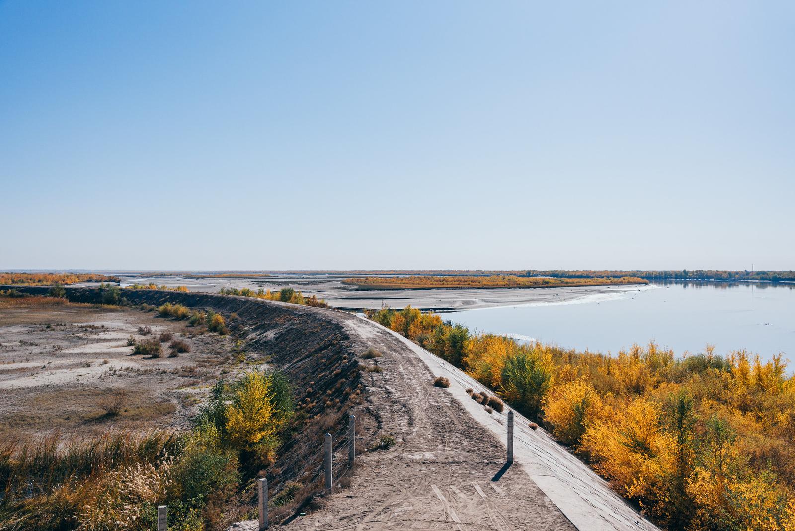 The Dike by the Bank of Amu Darya