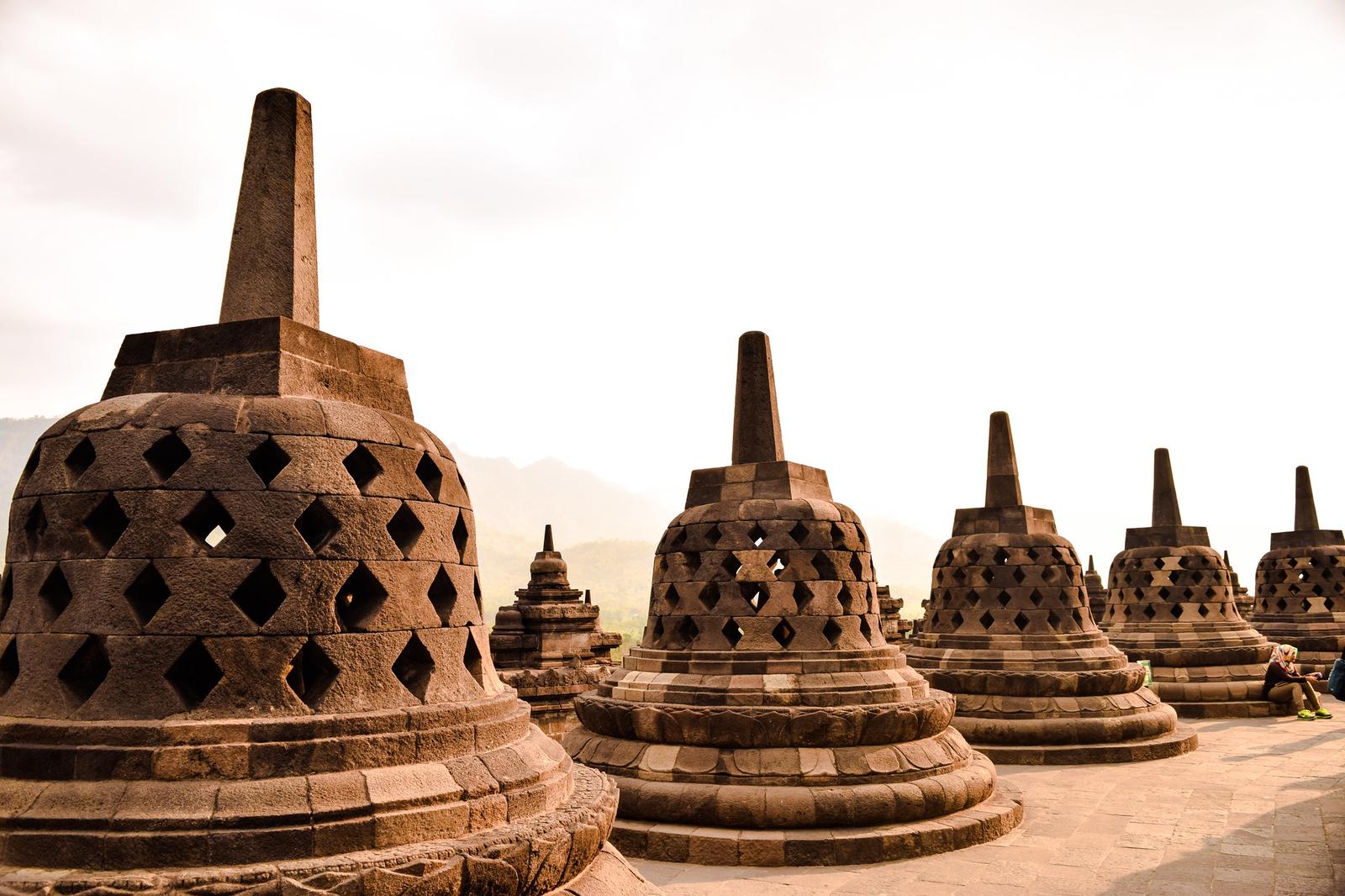Weaving between the Stupas