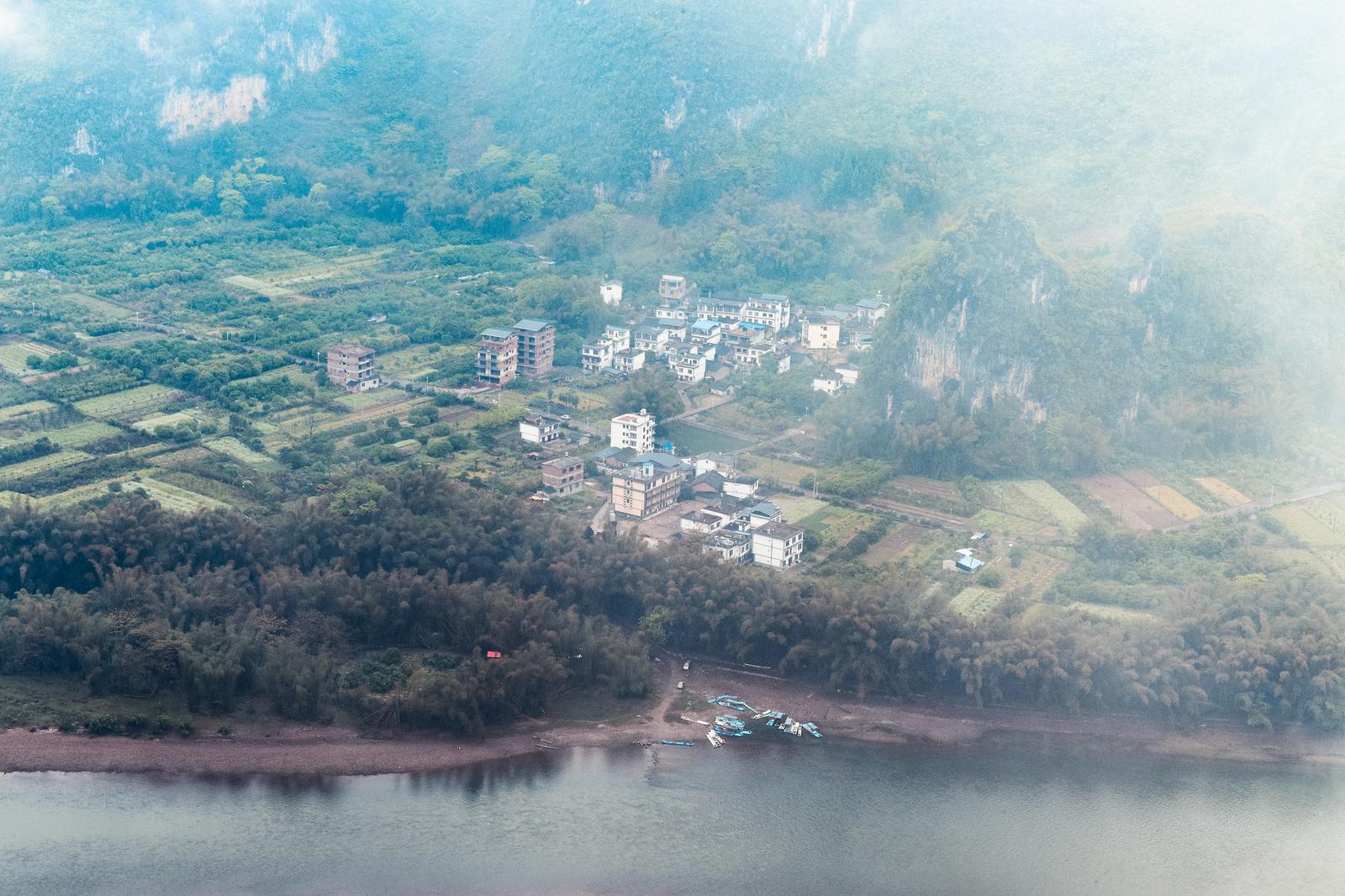 Làng mạc thu nhỏ