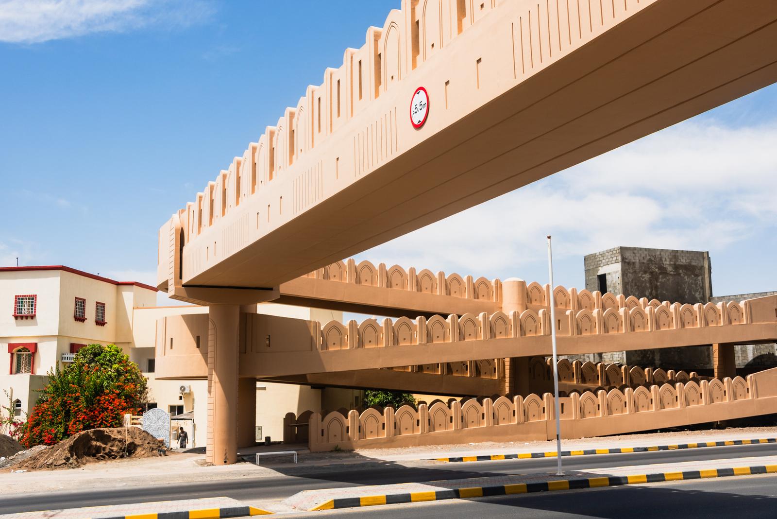 Dưới chân Cầu Saal ở Nizwa